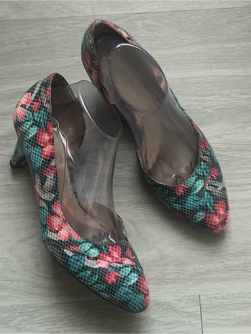 Naturalizer Women’s 9.5 Floral Snakeskin Print Pointed Toe Kitten Heels